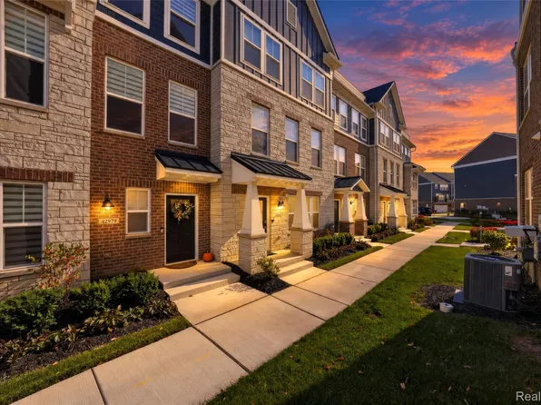 42975 Atwood Ave #41, Novi, MI 48375