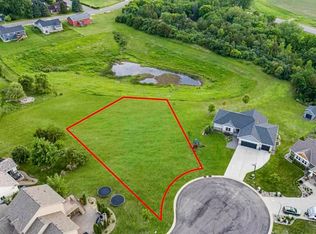 104 Spruce Ct, Le Sueur, MN 56058
