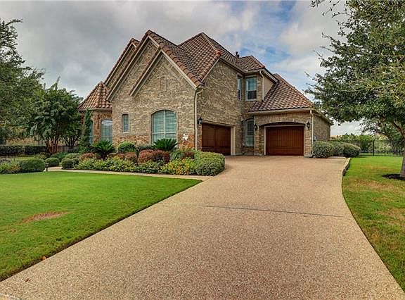 3rd image of 1608 Lakecliff Hills Ln