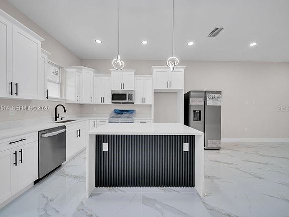 4th image of 225/227 Homer Ave S
