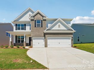7147 Sylvan Retreat Dr, Denver, NC 28037