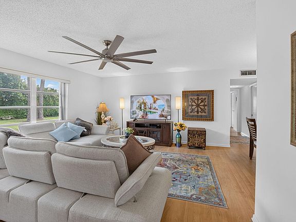 5th image of 5037 Lakefront Blvd APT A
