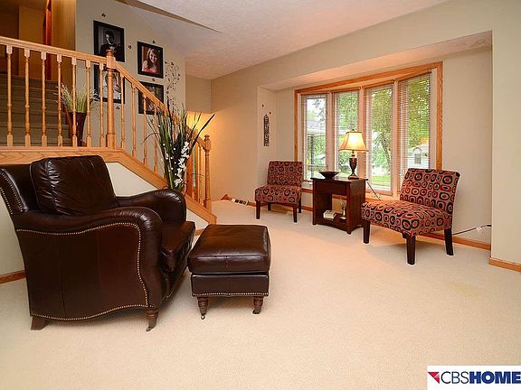 3rd image of 305 Marian Ave