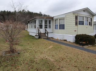 112 Green Meadow Ct, Milford, PA 18337