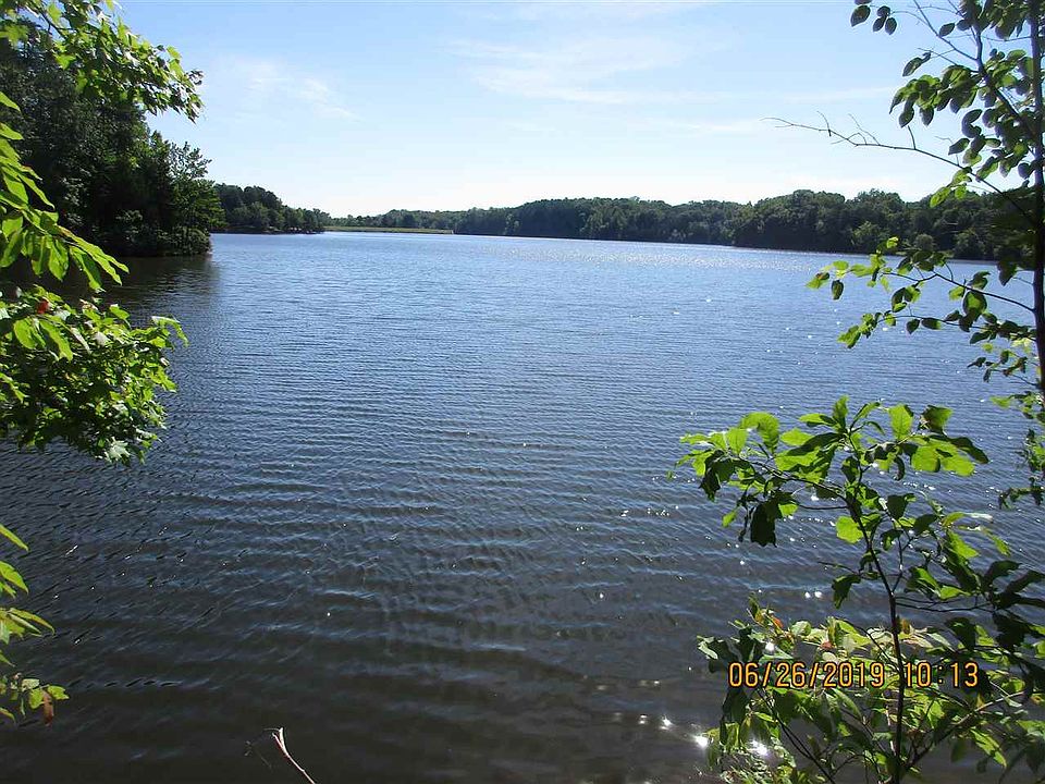 1st image of 10 W Lakefront Dr #10