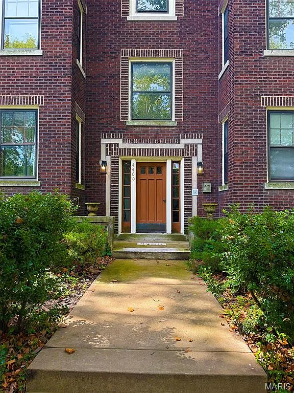 1 bed, 1.0 bath, 1200 sqft, $1,395 — Photo 2