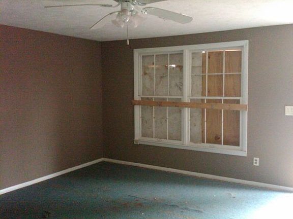 2nd image of 70 Knob Dr
