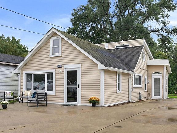 2nd image of 4518 47th AVENUE