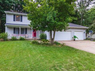 2604 Persimmon Pl, Bloomington, IL 61701