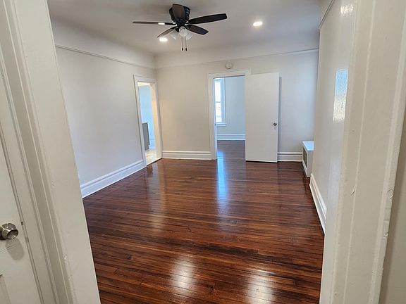 4th image of 419 Kearny Ave #33