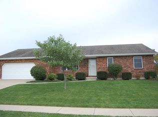 677 Foxcross Dr, Sidney, OH 45365