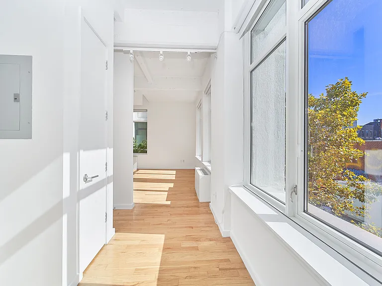 55 Hope St #106 — Photo 8