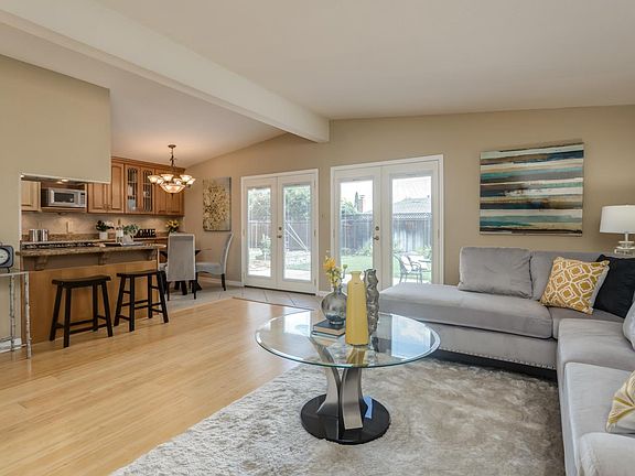 4th image of 5488 Escover Ln