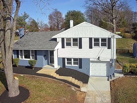 3rd image of 6301 Julian St