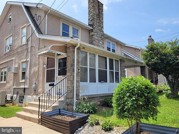 3rd image of 4130 Rosemont Ave