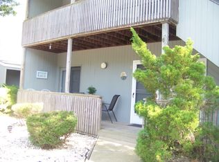 95 Springville Rd APT 28, Hampton Bays, NY 11946