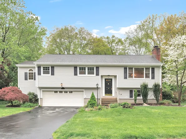 44 Belleview Drive, Derby, CT 06418