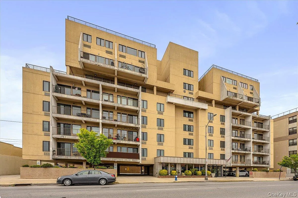 1 bed, 1.0 bath, 800 sqft, $2,800 — Photo 1