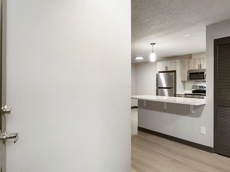 Bayswater Apartments — Photo 12