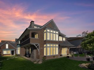 85 Clarendon Rd, Pacifica, CA 94044