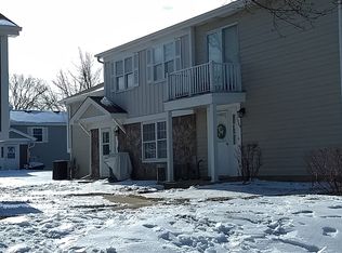 1586 Timber Trl #C, Wheaton, IL 60189