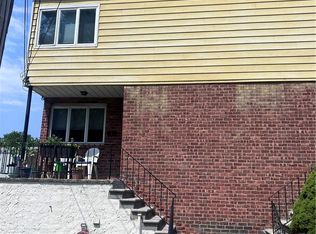 12 Ivy Pl, Yonkers, NY 10701