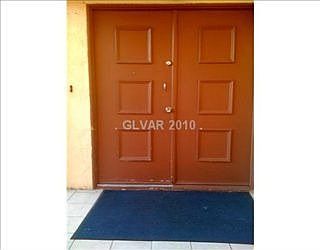 3rd image of 3419 Villa Way