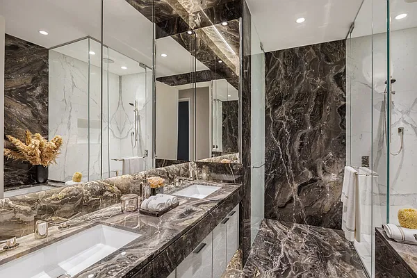 Sold by Extell Marketing Group | media 8