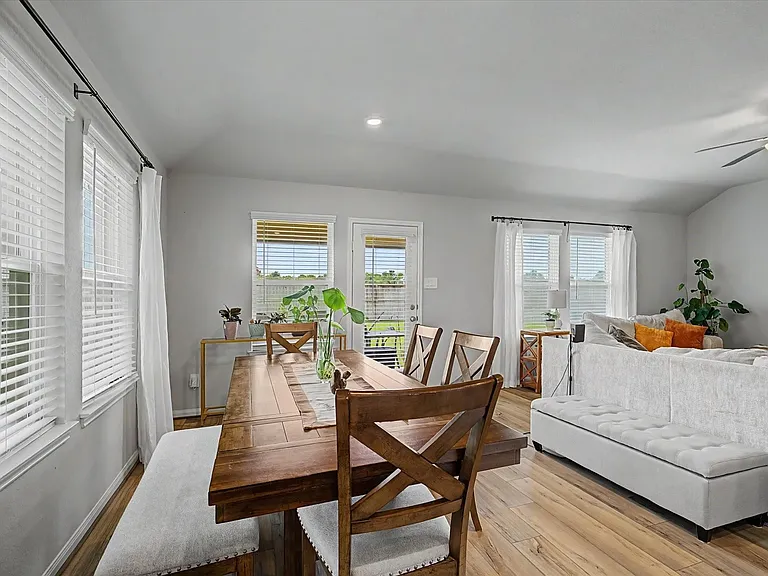 10842 Cliffs View Dr — Photo 13