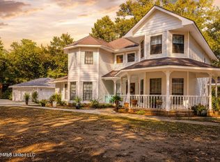 1613 Fairhaven Dr, Gautier, MS 39553