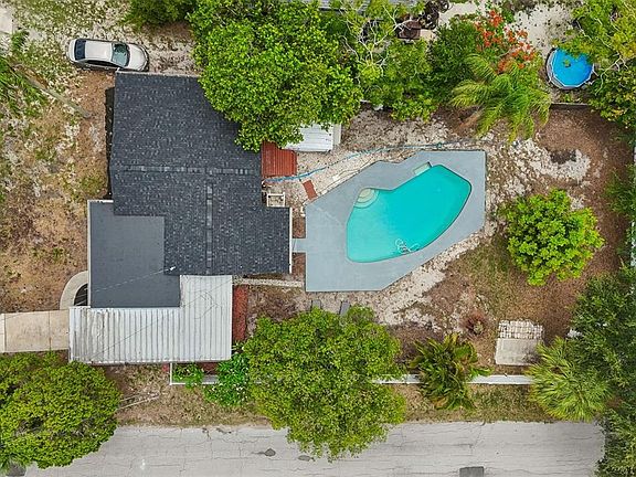 2nd image of 1004 Washington Ave