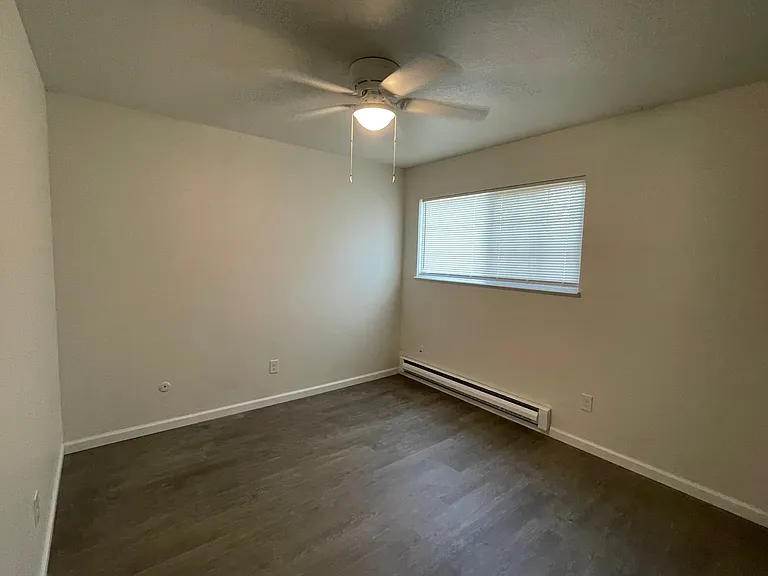 33 E Cowan St #33 — Photo 8