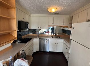 55 River Rd APT 7F, Manchester, NH 03104