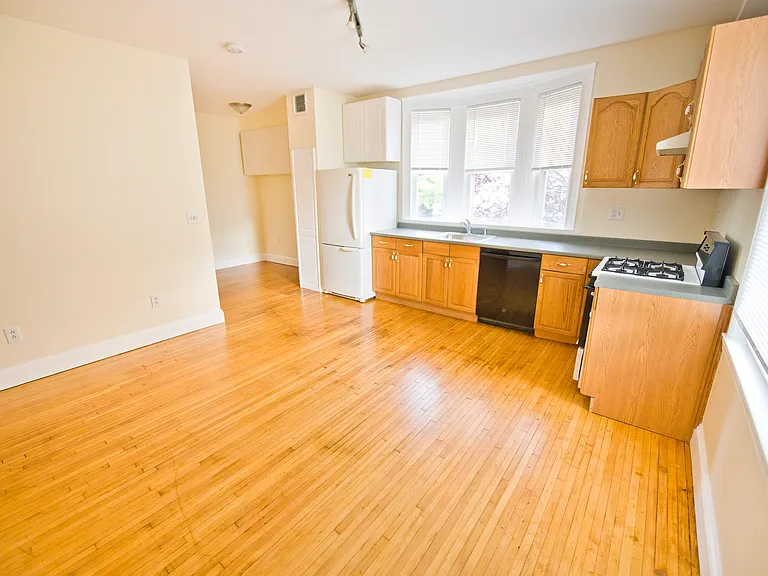 35 Pleasant St #1F — Photo 13