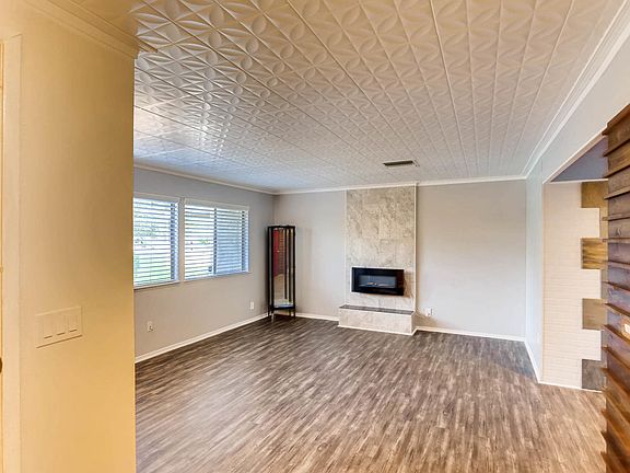 2nd image of 2451 Paradise Village Way