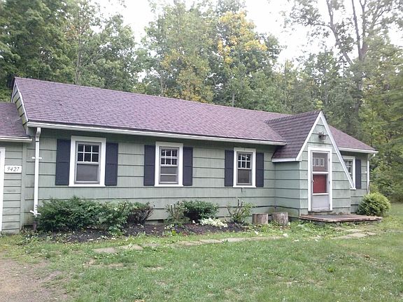 3rd image of 9427 Elmwood St