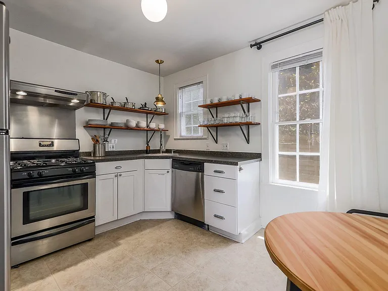 305 Lockhart Dr #B — Photo 12