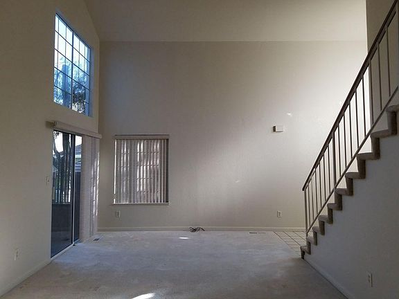 2nd image of 7515 Rolling Hills Cir