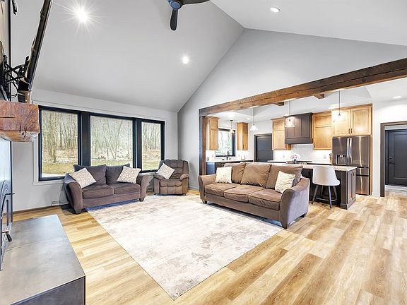4th image of 3907 Trappers Bend Ct