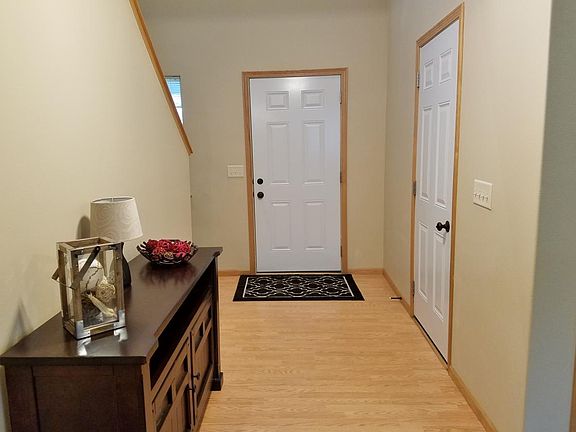 3rd image of 1255 Delaney Ct