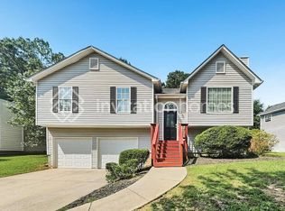408 Ivy Terrace Dr, Dallas, GA 30157