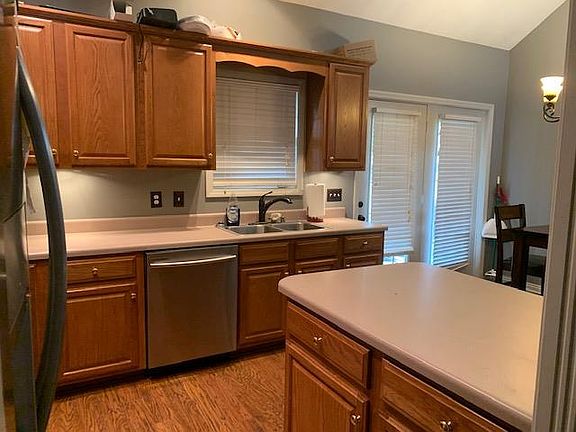5th image of 103 Ashwood Ln