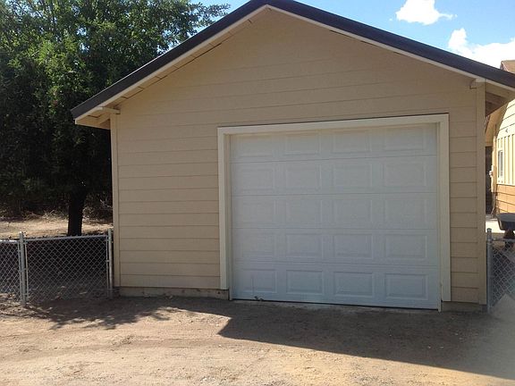 2nd image of 1320 4th St