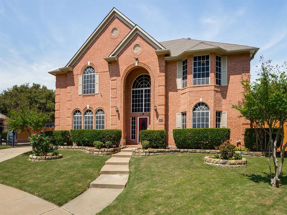 1st image of 724 Post Oak Dr