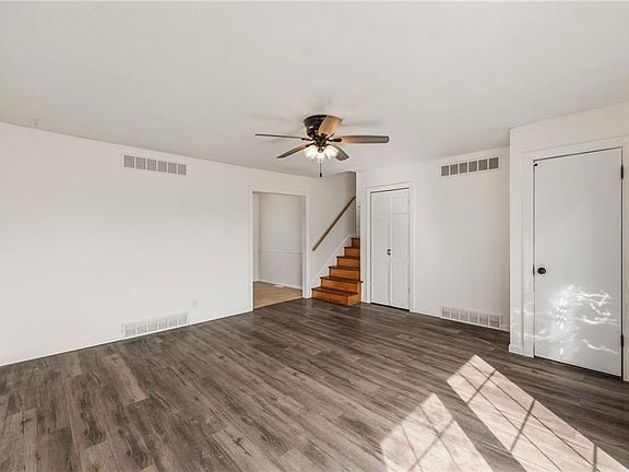 3rd image of 6712 N Walrond Ave