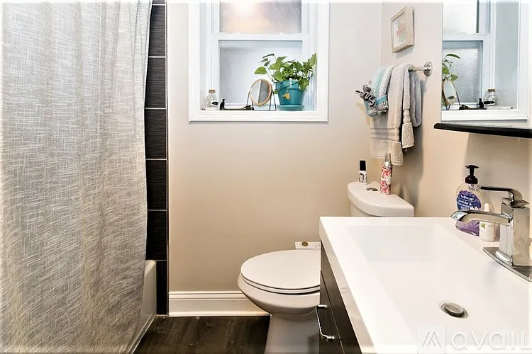 1604 W Berwyn Ave #2 — Photo 16