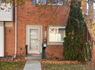 25681 Salem St #85, Roseville, MI 48066