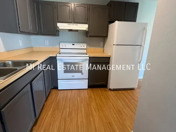 326 Stratford Way, Holland, MI