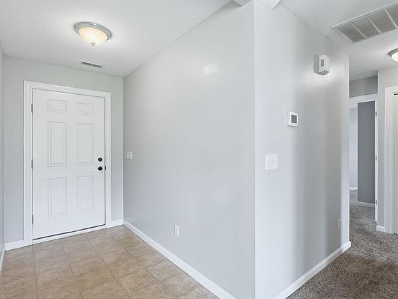 3rd image of 13418 Stowe Dr