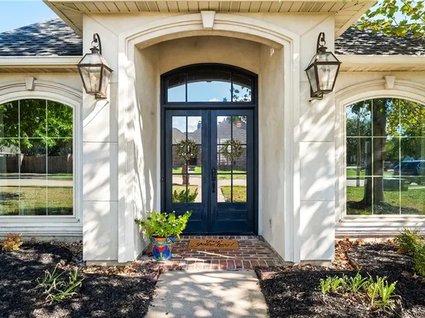 509 W Pointe Dr, Alexandria, LA 71303